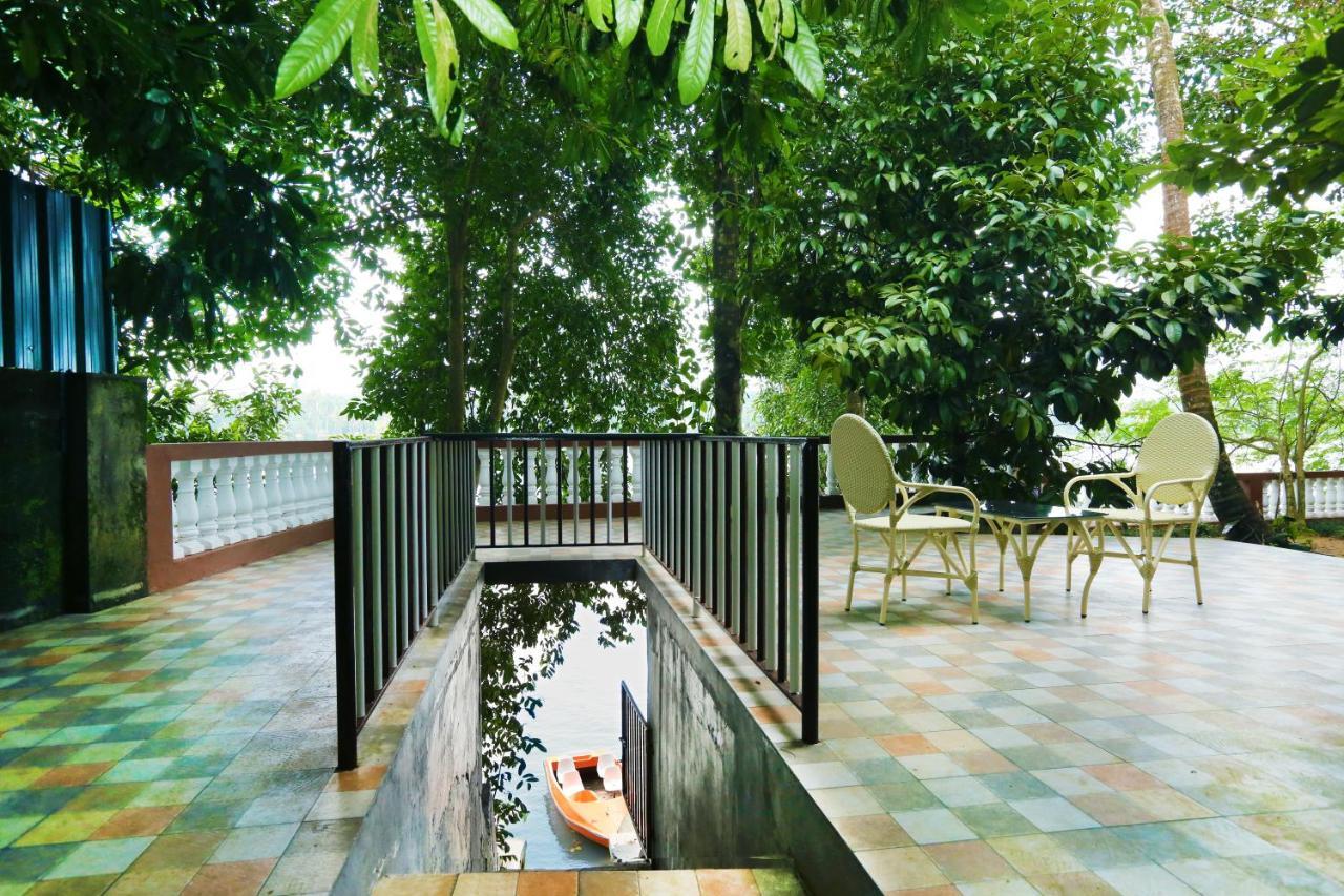 Once Upon The River, Aluva - Near Cochin International Airport Hotel Kochi Екстериор снимка